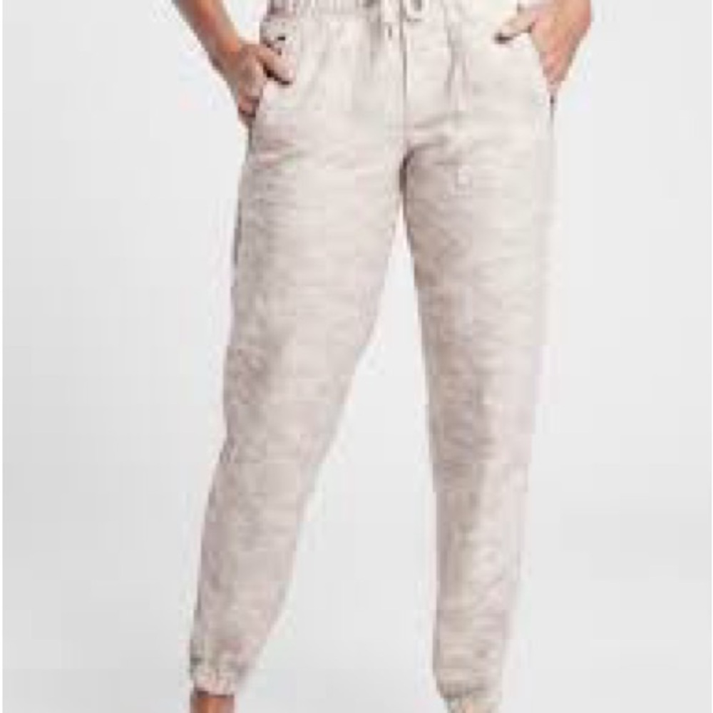 Athleta Cabo Tide Light Tan Camo Linen Joggers Pants Women’s Size 4